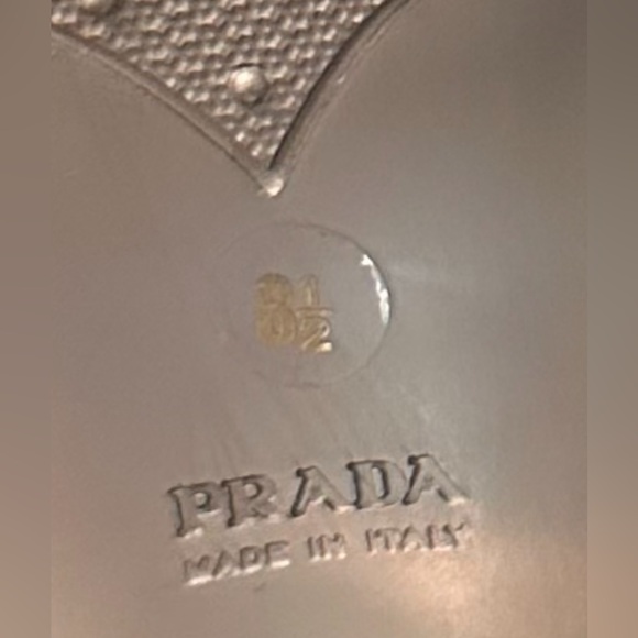 Ladies Prada Vintage Silver & Red Translucent Heels - Picture 14 of 14